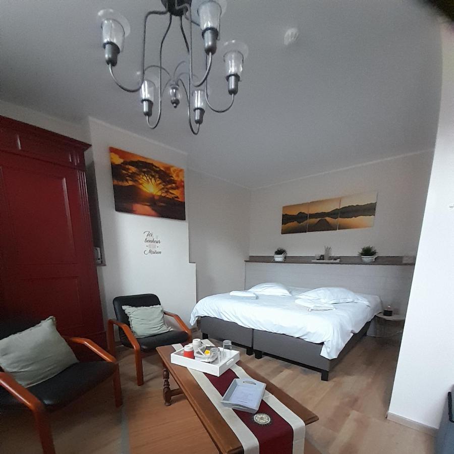 L'Hote Des Geants Ath Ngoại thất bức ảnh