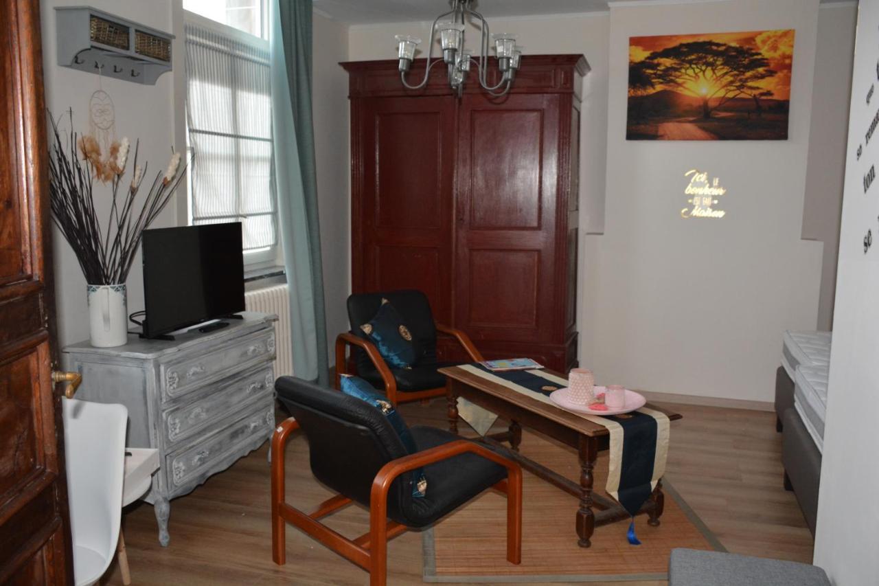 L'Hote Des Geants Ath Ngoại thất bức ảnh